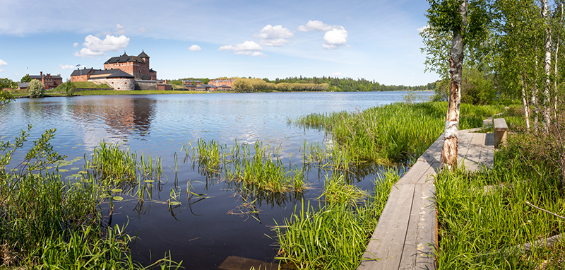 Hämeenlinna on kaunis kaupunki, jossa pääset asumaan lähellä luontoa. 