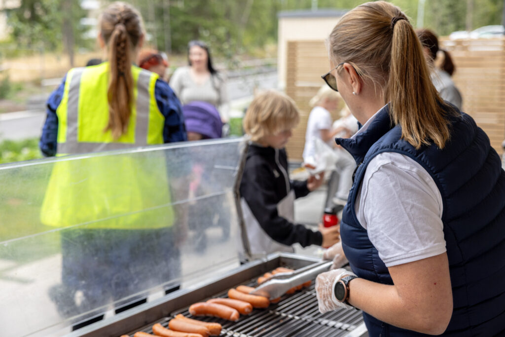 Tapahtumakävijöille oli tarjolla pientä purtavaa.
